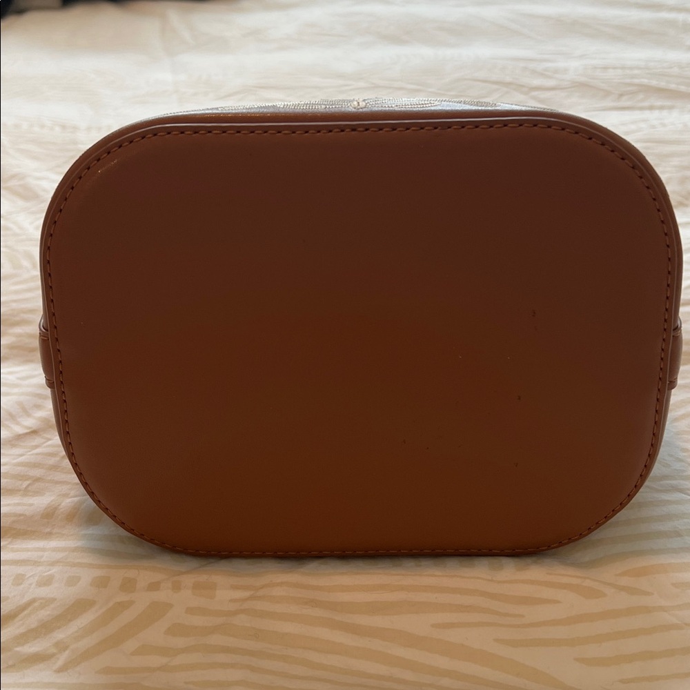 Veronica Beard Tan Leather Eyelet Whipstitch Feedbag - like brand new! - Picture 8 of 12